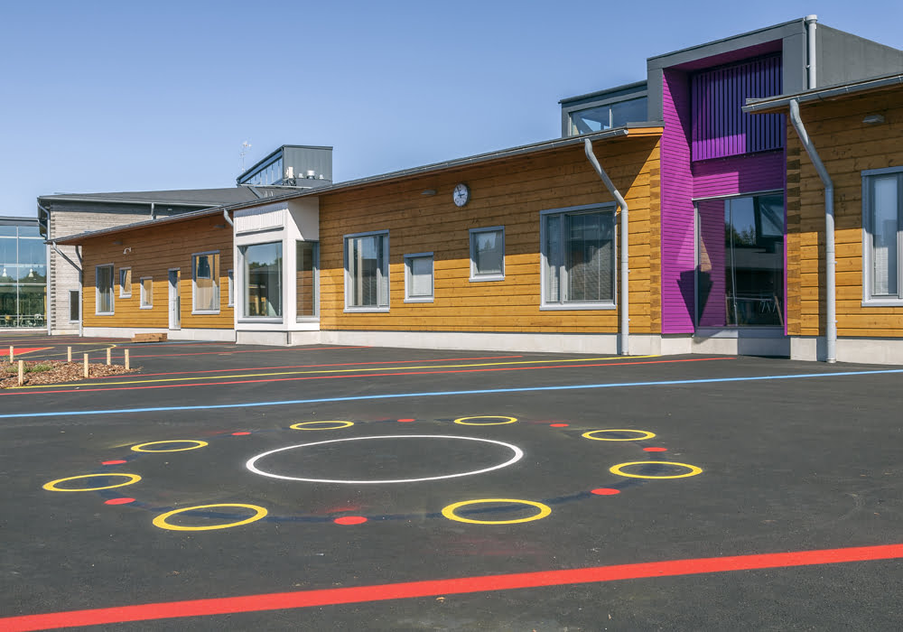 Tämän kuvan alt-attribuutti on tyhjä; Tiedoston nimi on 2016-Hirsikampus-1.jpg